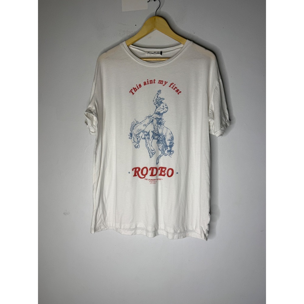 The laundry room "this aint my first rodeo"shit sleeve T-shirt white small